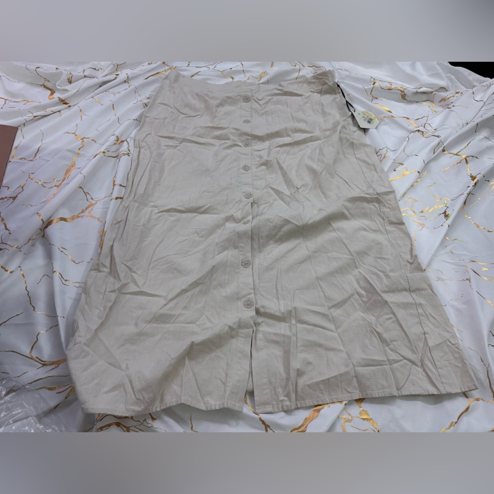 Chic Beige Button-Down Skirt